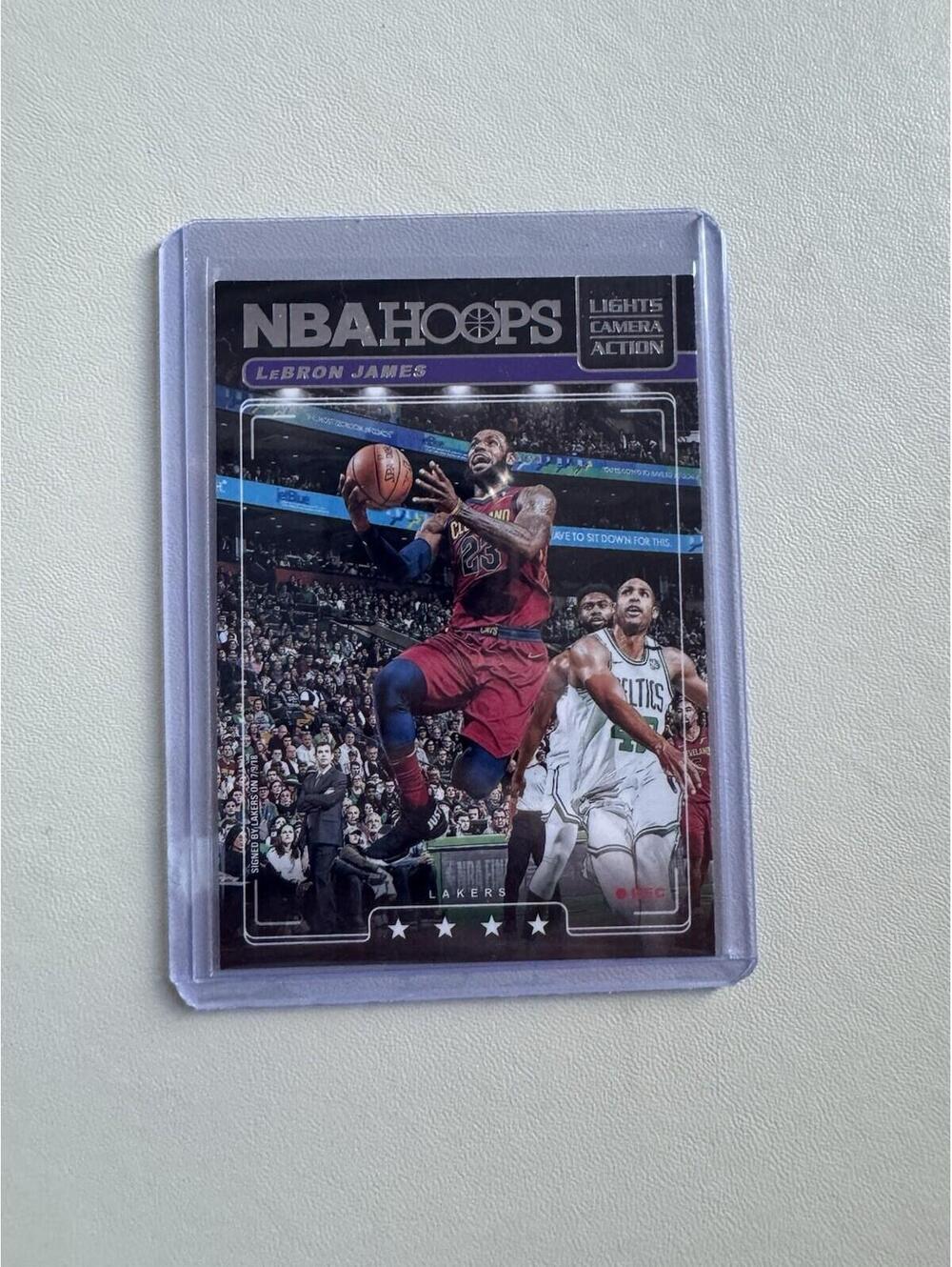 2018-19 Panini NBA Hoops - Lights Camera Action LeBron James #LCA-2 - Near Mint